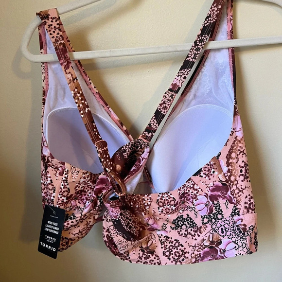 NWT Torrid Bikini Top, size 4X, 26 - Picture 5 of 6